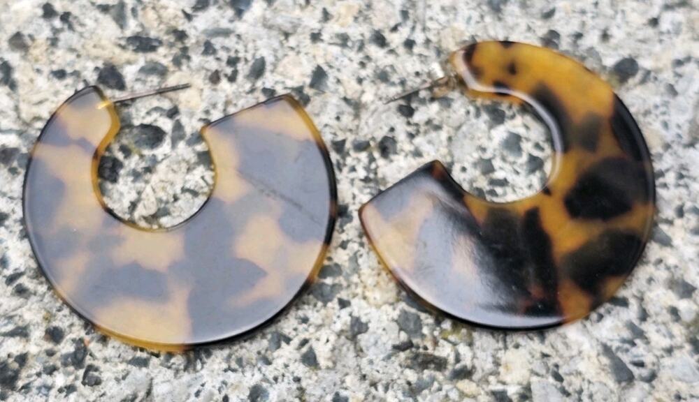 Tortoiseshell Brown Disc Drop Crescent Post Back Earrings 1 1/2"